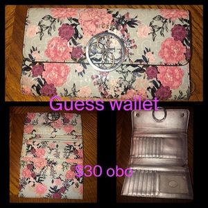 Guess wallet / Clutch